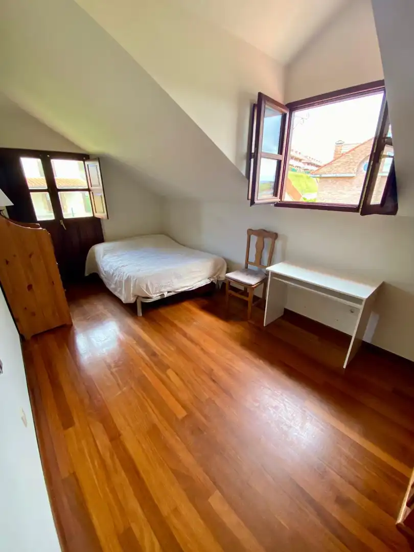 Bedroom of Flat for sale in San Vicente de la Barquera  with Heating, Parquet flooring and Furnished