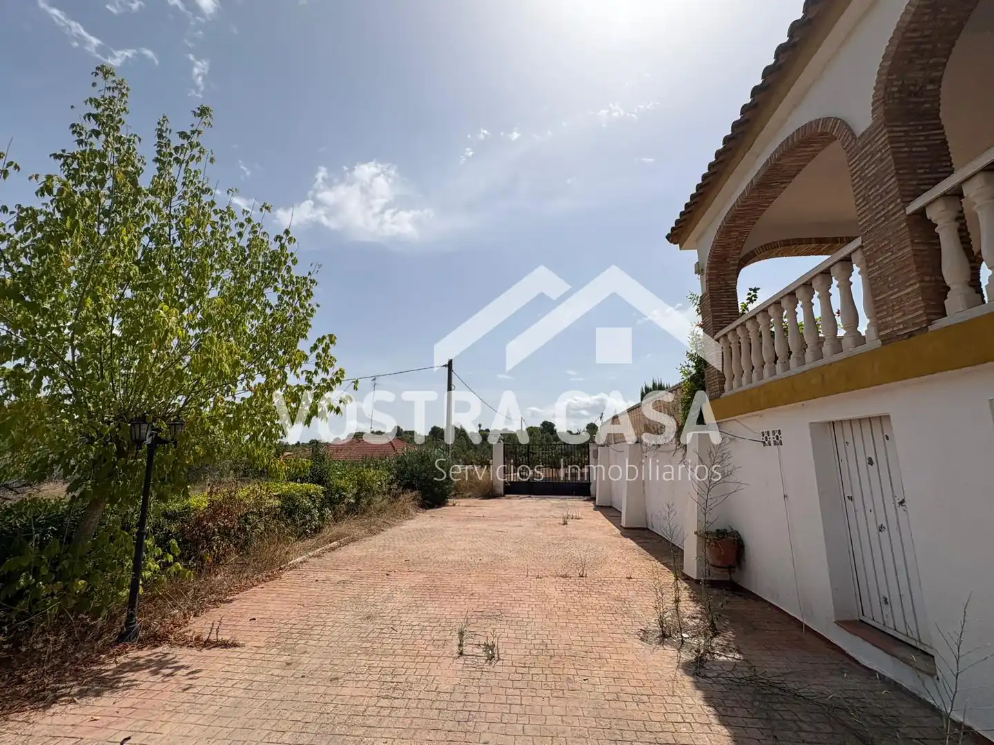 Exterior view of Flat for sale in Chiva  with Alarm