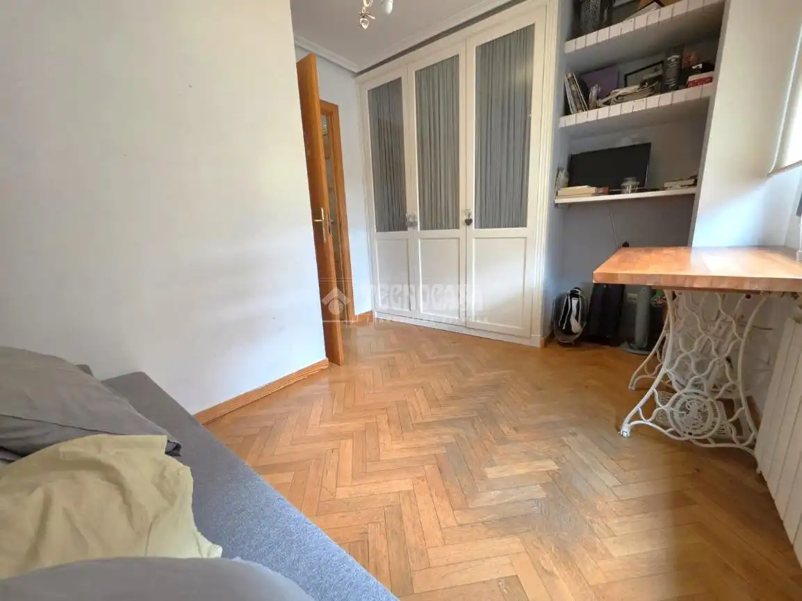 Bedroom of Flat for sale in Getafe  with Air Conditioner, Heating and Parquet flooring