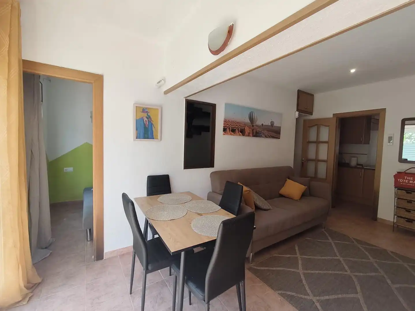 Sala d'estar de Pis en venda en Santa Susanna amb Terrassa i Piscina comunitària
