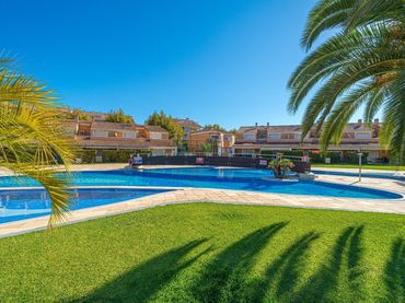 Mini appartamento con piscina in vendita a Montañar - El Arenal