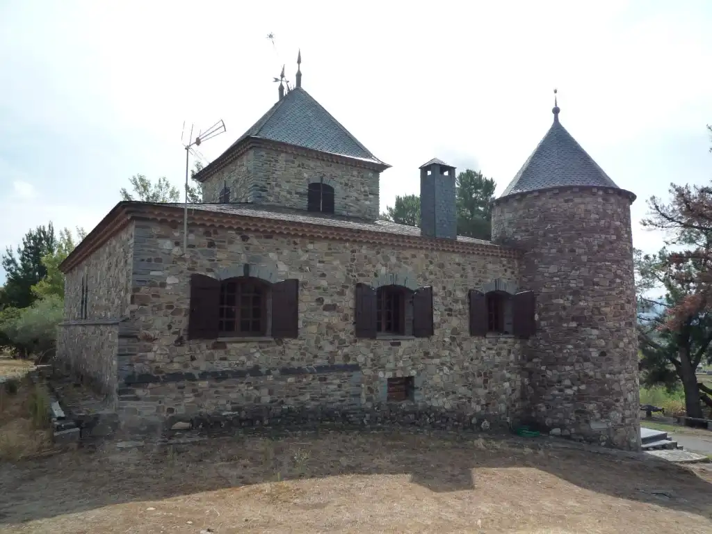 Vista exterior de Casa o chalet en venta en Cacabelos