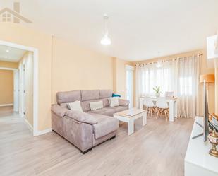 Living room of Flat to rent in Fuenlabrada  with Heating, Terrace and Oven