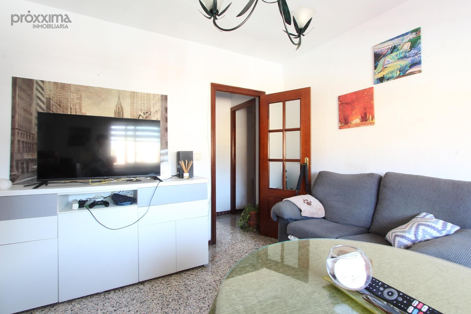 Flat for sale in Avenida PINO MONTANO, Cruz Roja, Macarena
