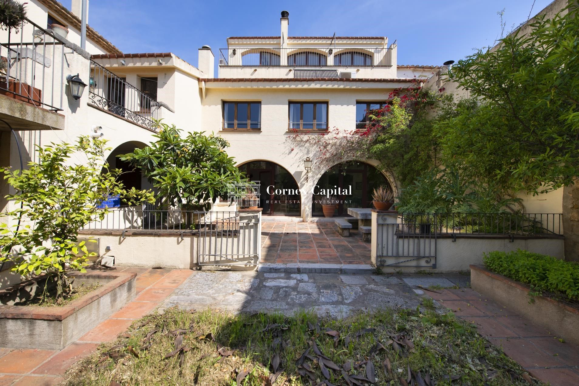 Exterior view of House or chalet for sale in Torroella de Montgrí  with Private garden, Terrace and Storage room