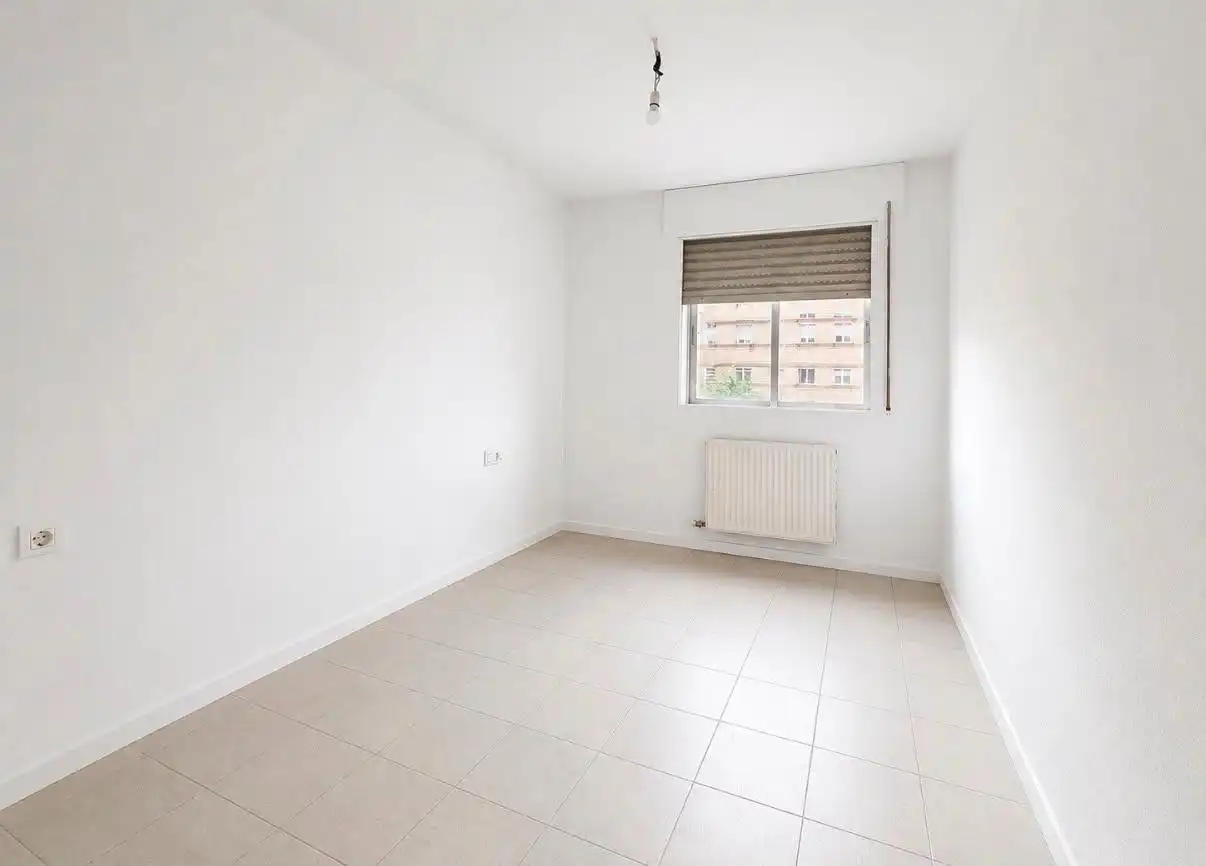 Habitación de Piso en venta en Barañáin / Barañain