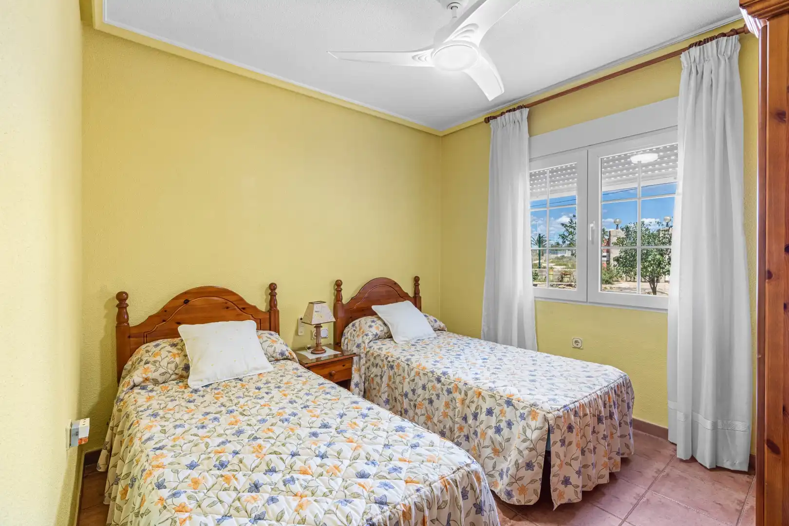 Dormitori de Casa o xalet en venda en Elche / Elx amb Aire condicionat, Jardí privat i Terrassa