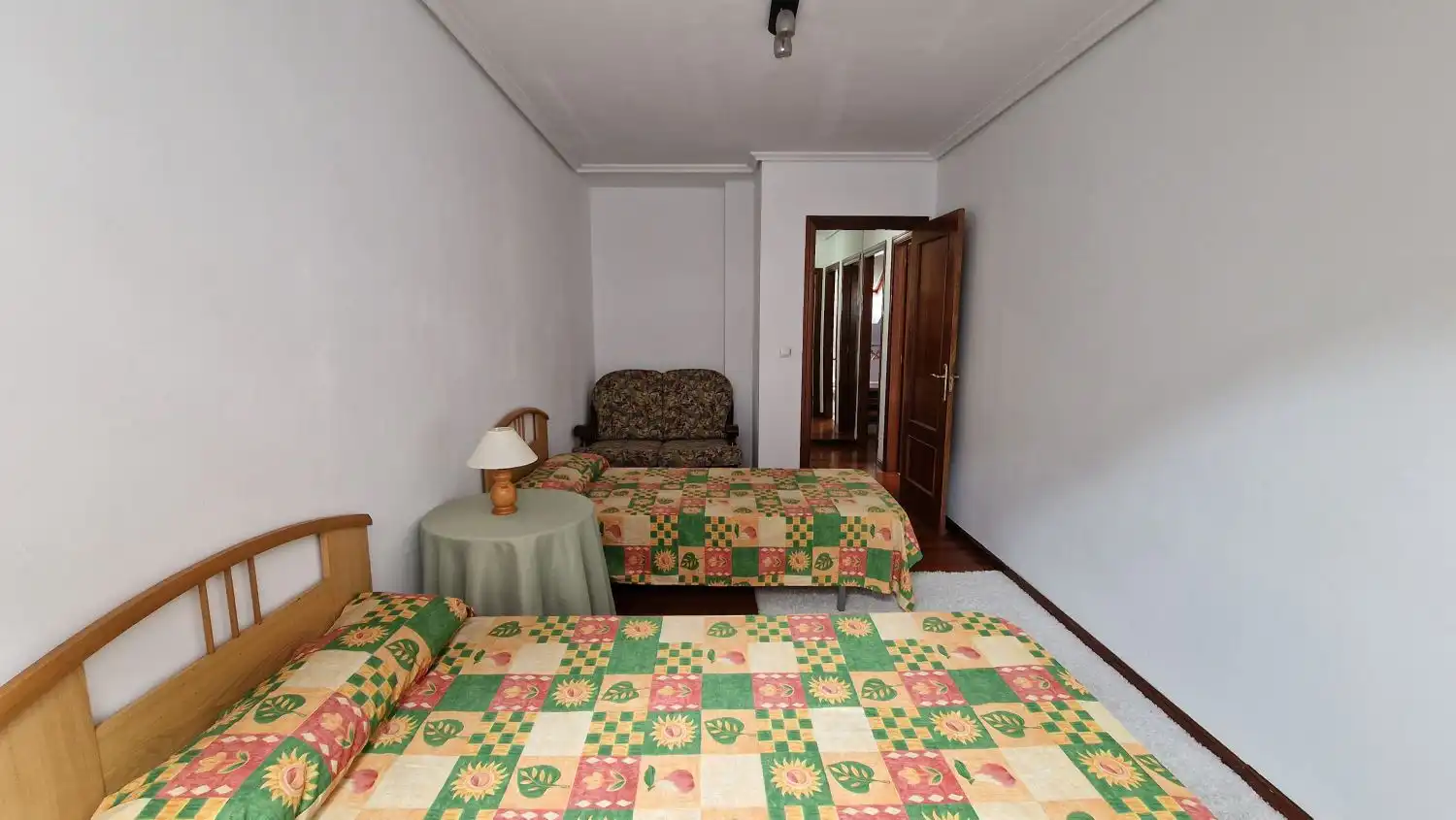 Bedroom of Flat for rent in Torrelavega   with Heating, Terrace and Furnished