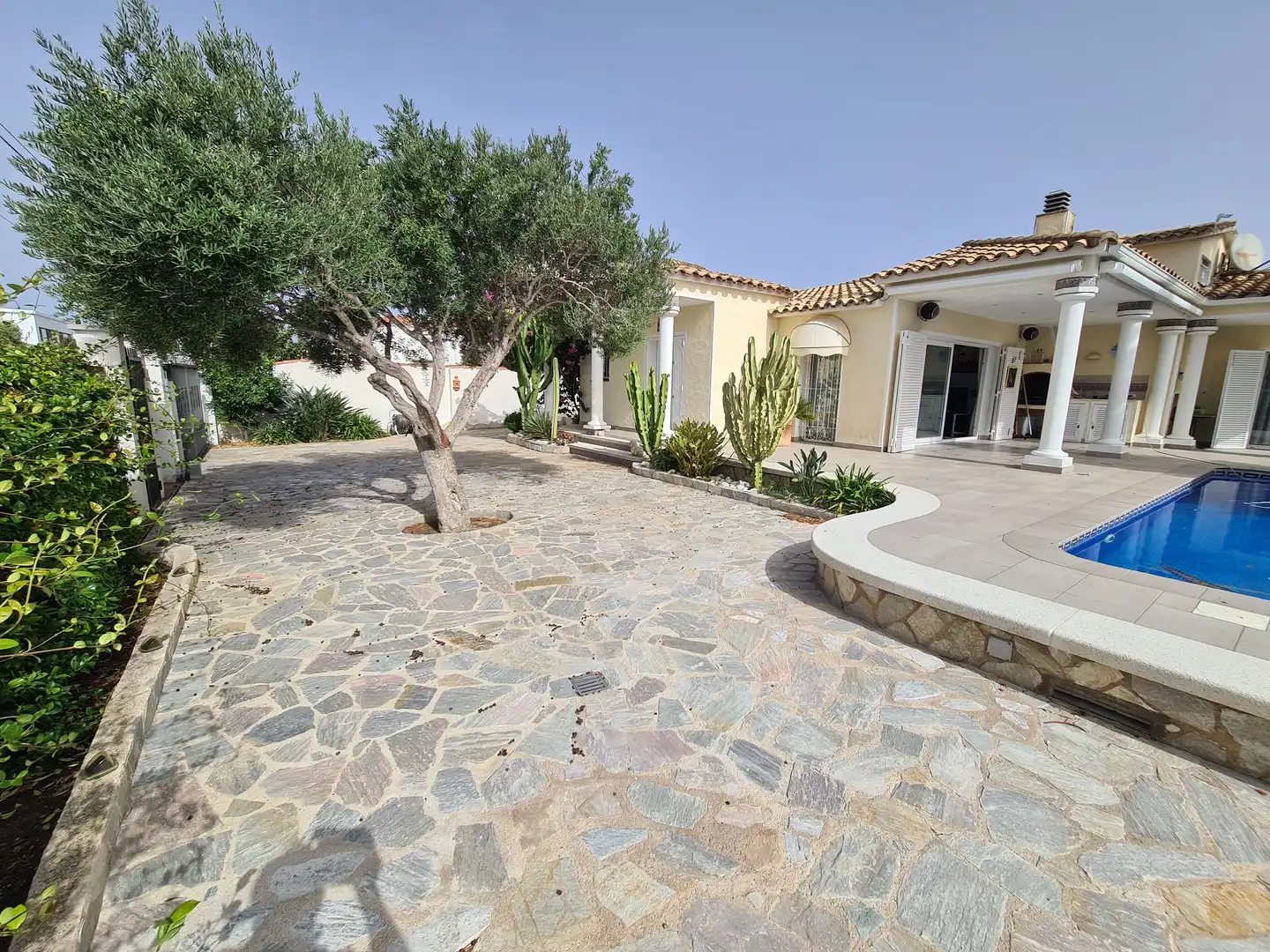 Houses for sale in Carrer Pení, Peni