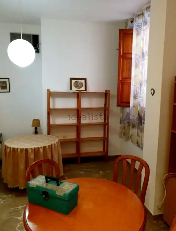 Habitación de Piso de alquiler en Granada con Calefacción y Amueblado