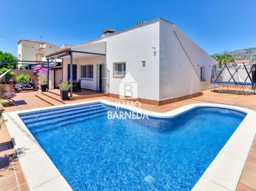 Casa amb piscina en venda a Terra Alta 5