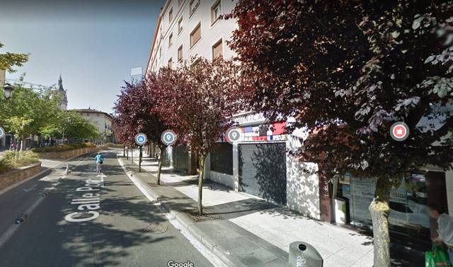 Local comercial en Alquiler en Arriagako Atea Kalea, 3 en Coronación