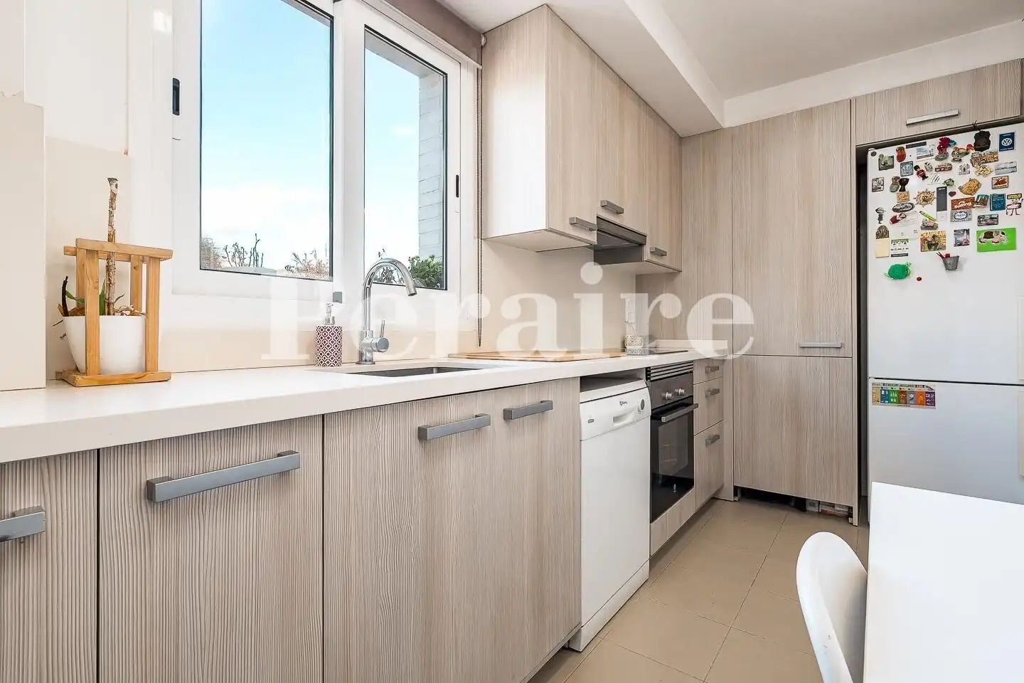 Cocina de Ático en venta en L'Hospitalet de Llobregat con Aire acondicionado, Calefacción y Terraza
