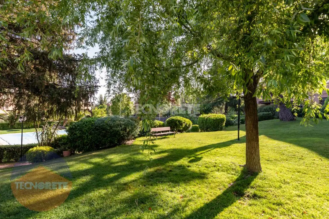 Jardí de Pis de lloguer en Majadahonda amb Aire condicionat, Calefacció i Terrassa