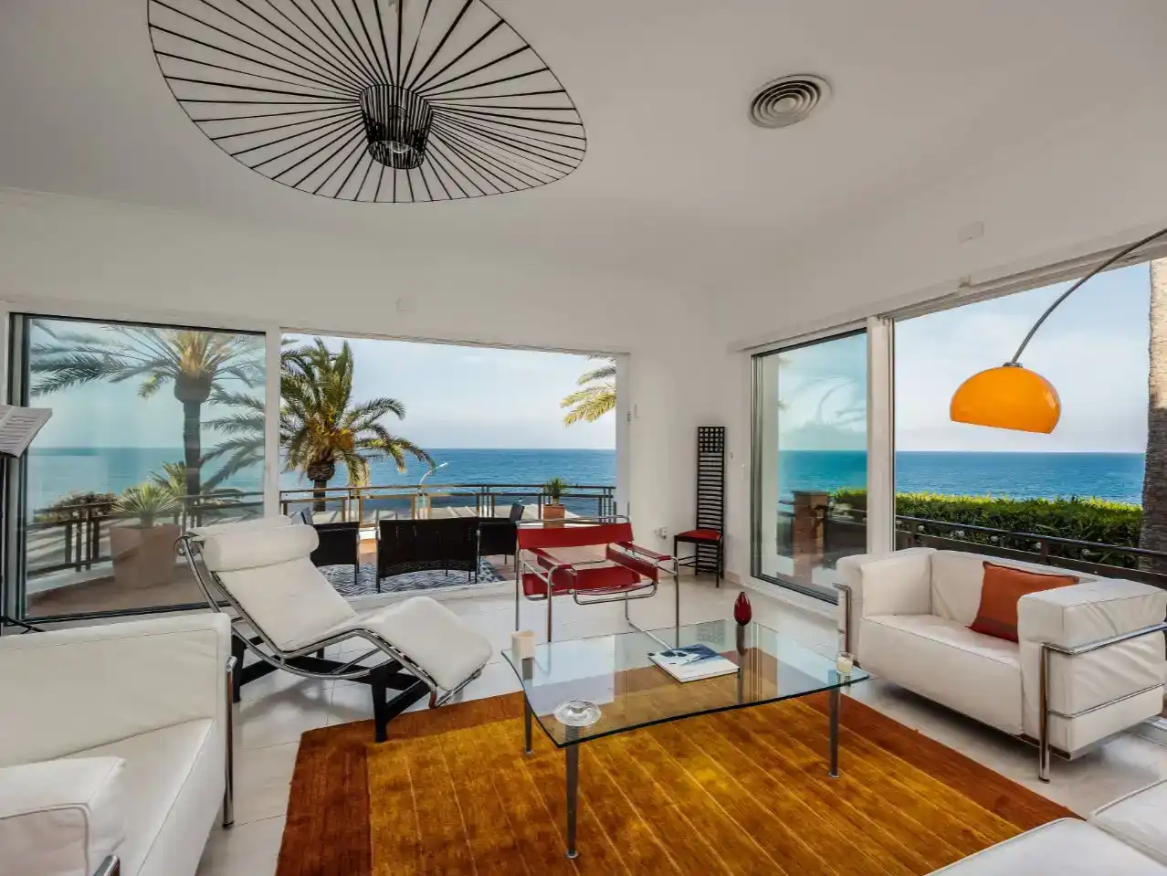 Living room of Flat for rent in Dénia  with Air Conditioner, Private garden and Parquet flooring