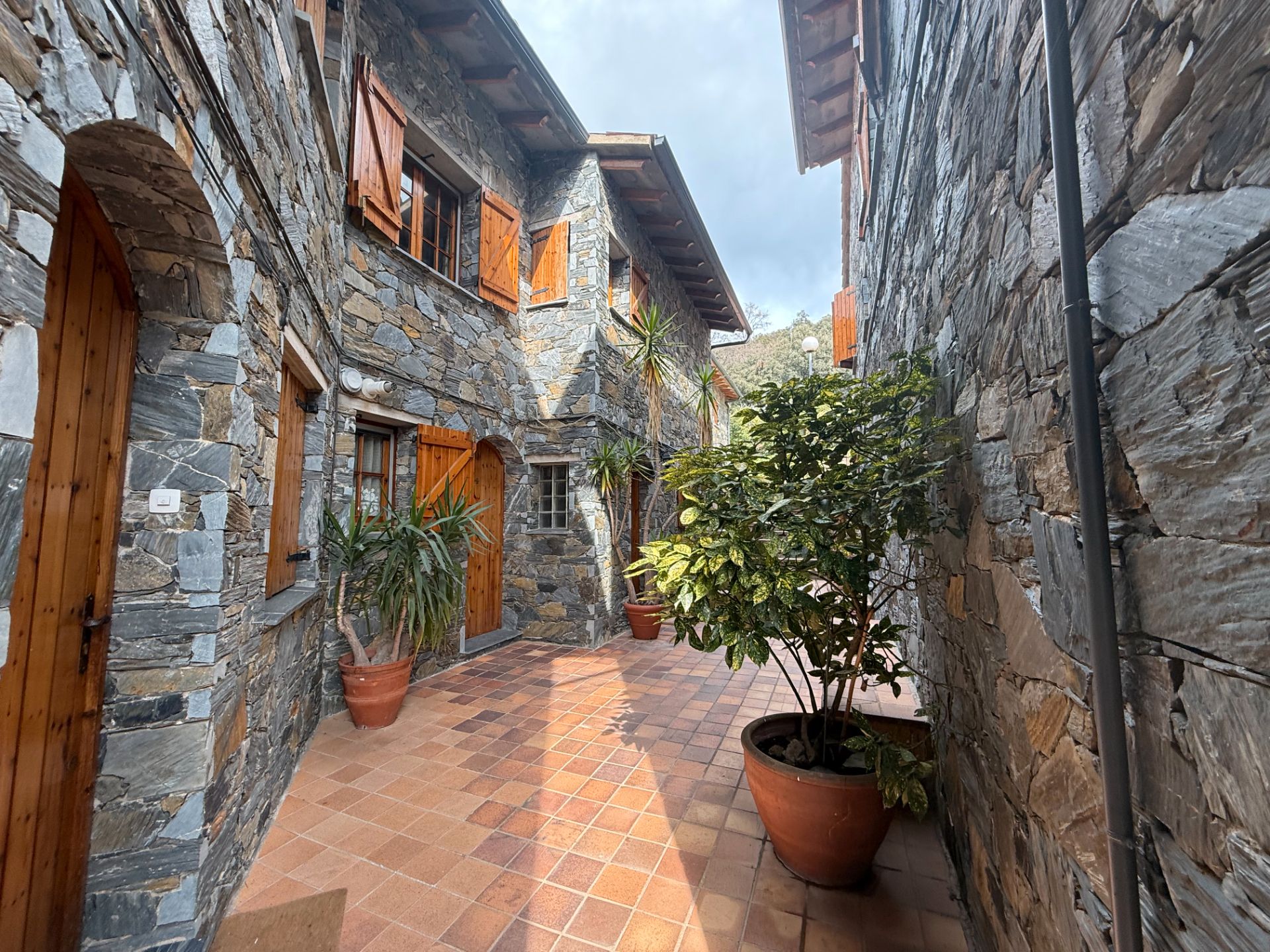 Vista exterior de Casa adosada en venta en Montseny con Calefacción, Jardín privado y Terraza