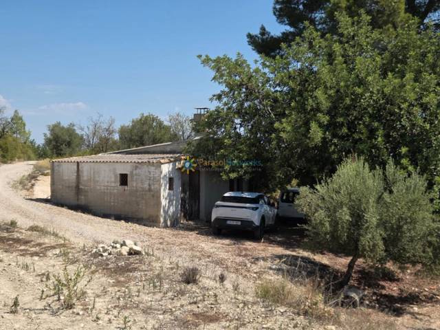 Finca rústica en Venta en Bélgida