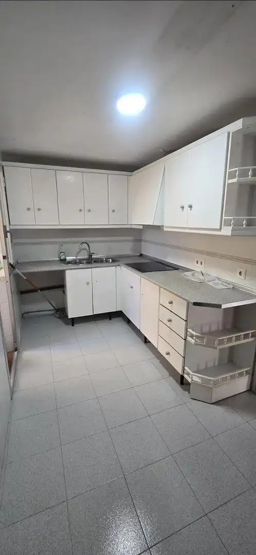 Cuina de Apartament en venda en Rincón de la Victoria amb Terrassa, Balcó i Piscina comunitària