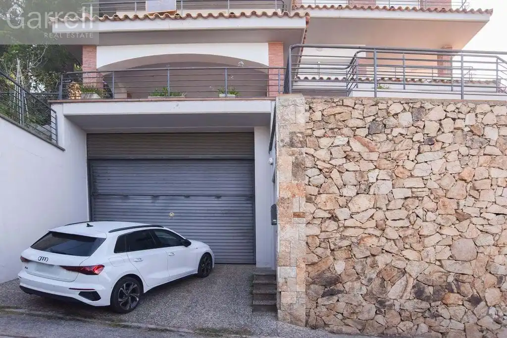 Chalet con piscina en venta en Carrer Garbí, imagen 8