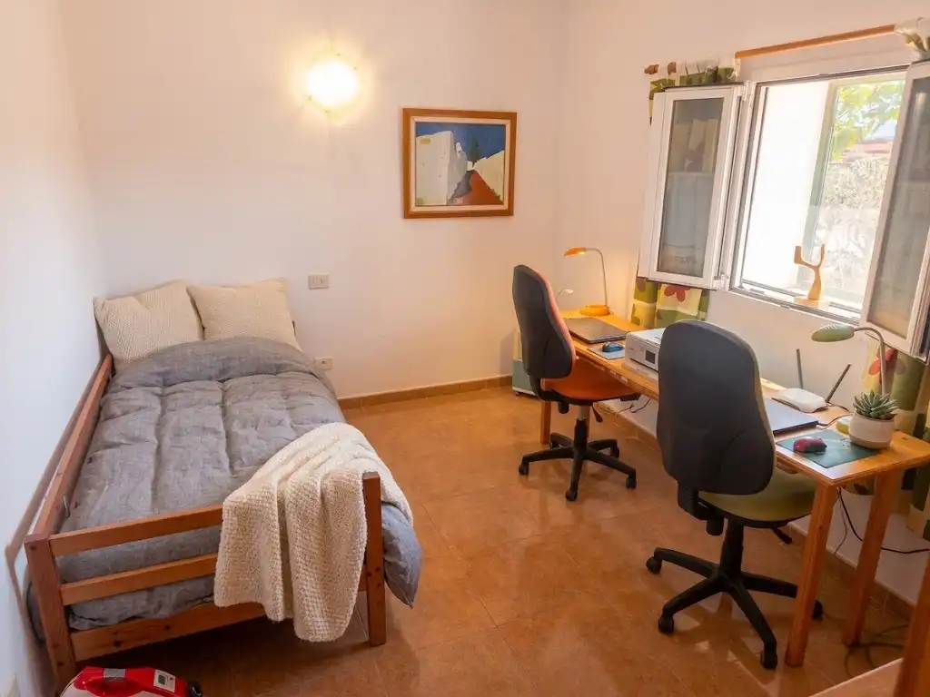 Dormitori de Casa o xalet en venda en La Oliva amb Jardí privat, Terrassa i Moblat