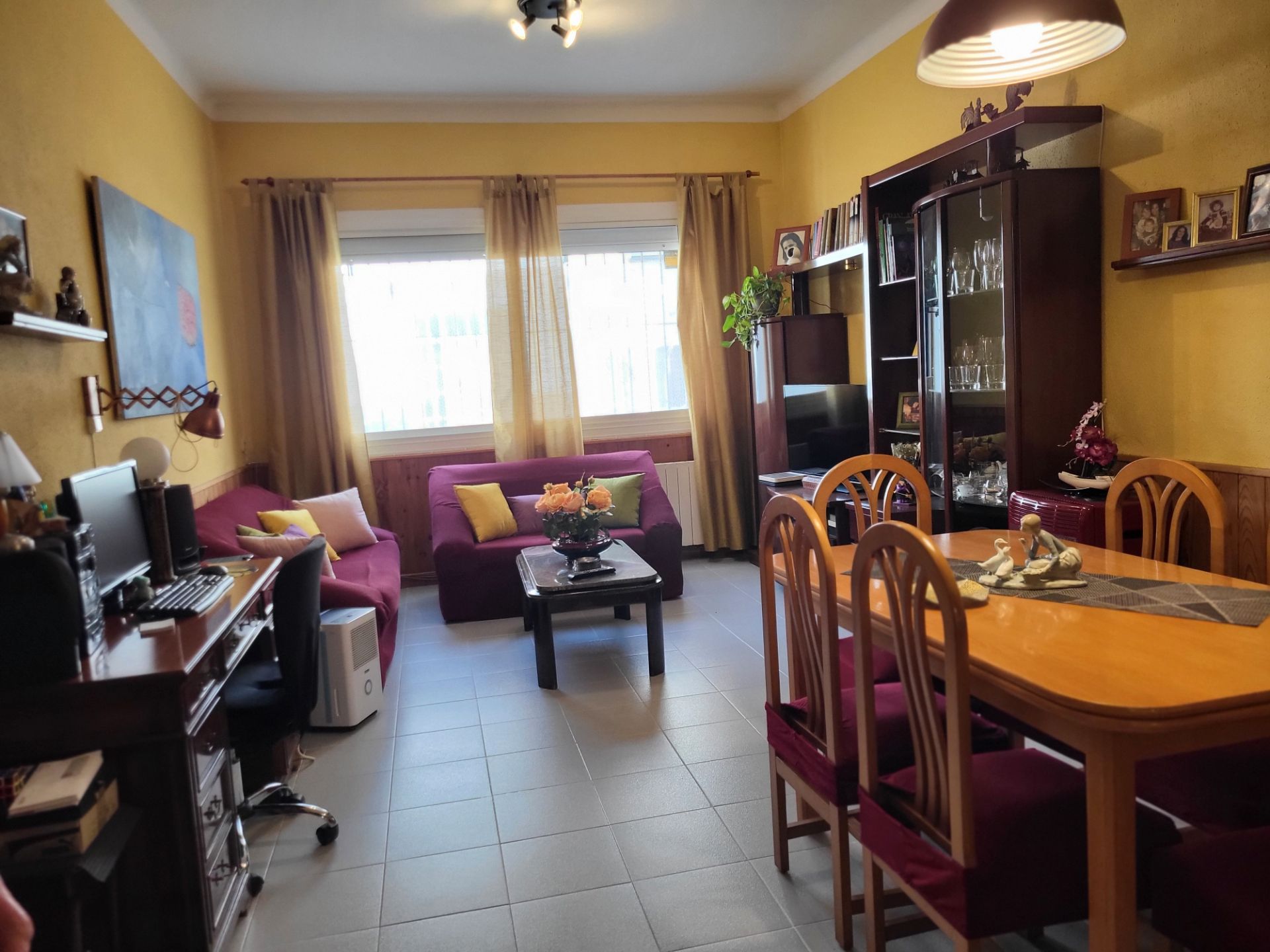 Sala d'estar de Planta baixa en venda en Calella amb Calefacció, Terrassa i Forn