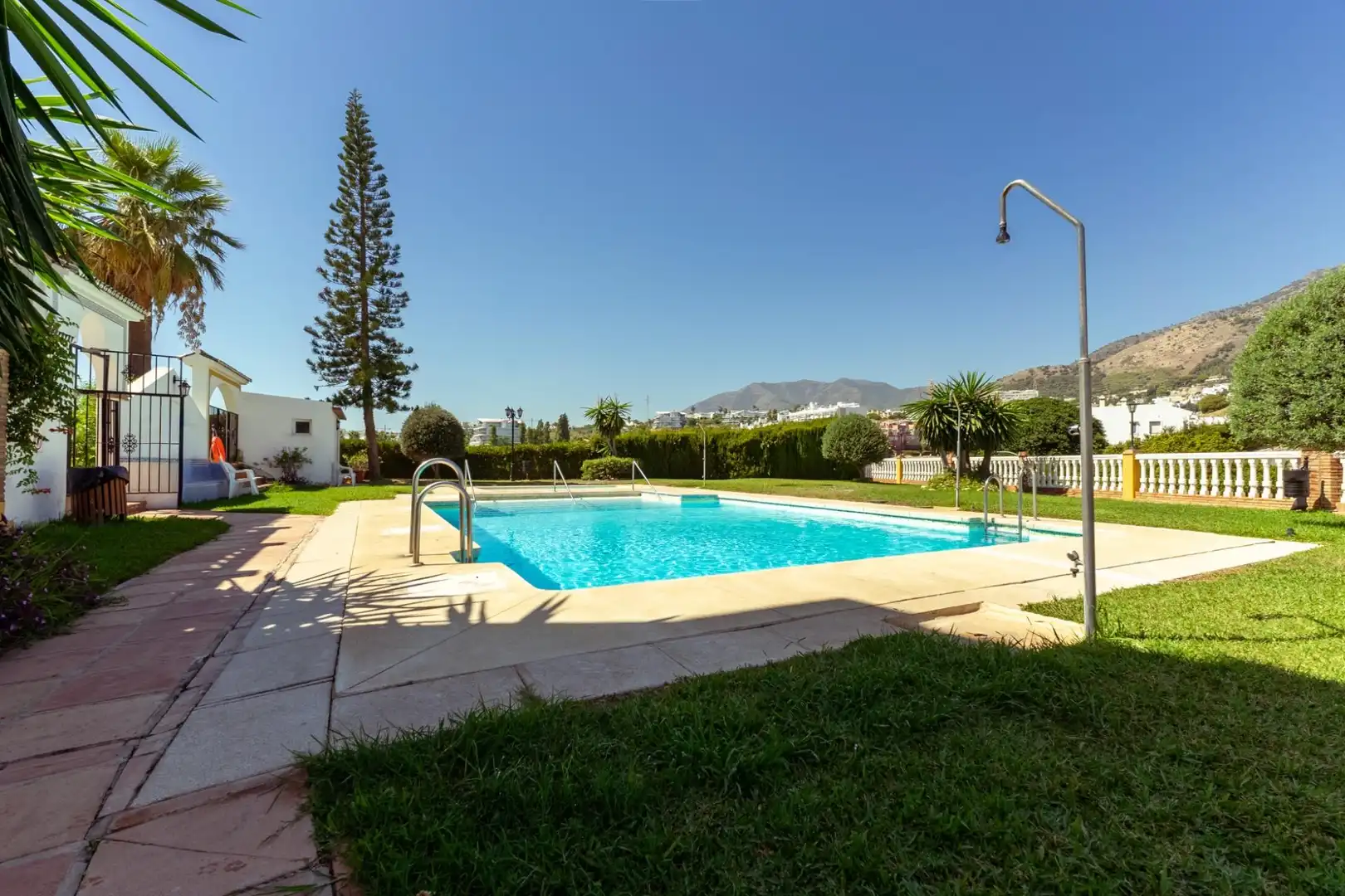 Casa aparellada amb terrassa en venda a Torremuelle, imagen 5