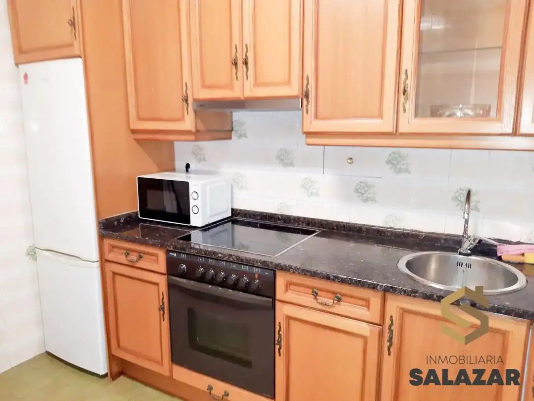 Cocina de Piso de alquiler en Bilbao  con Calefacción, Terraza y Balcón