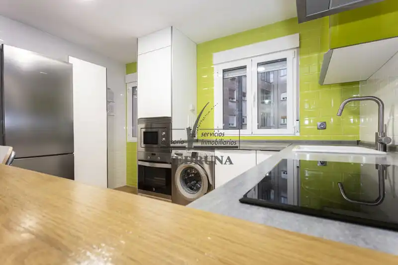 Küche von Wohnung zur Miete in Zaragoza mit Heizung, Ofen und Waschmaschine