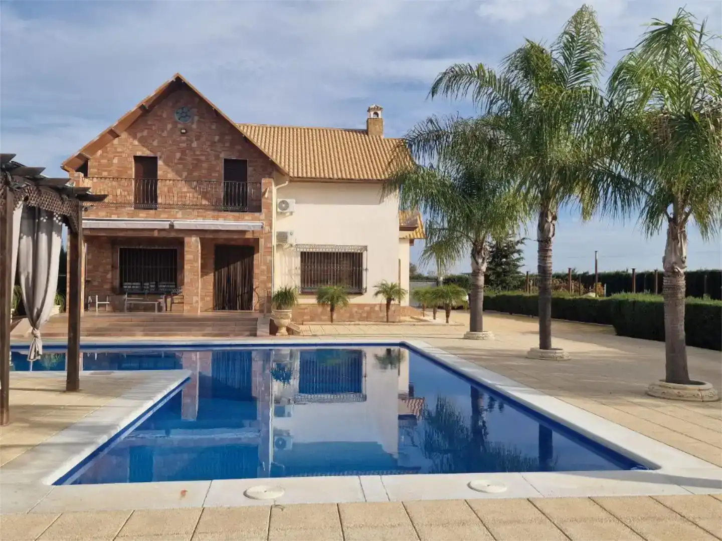 Piscina de Casa o chalet en venta en Lora del Río con Aire acondicionado, Piscina y Balcón
