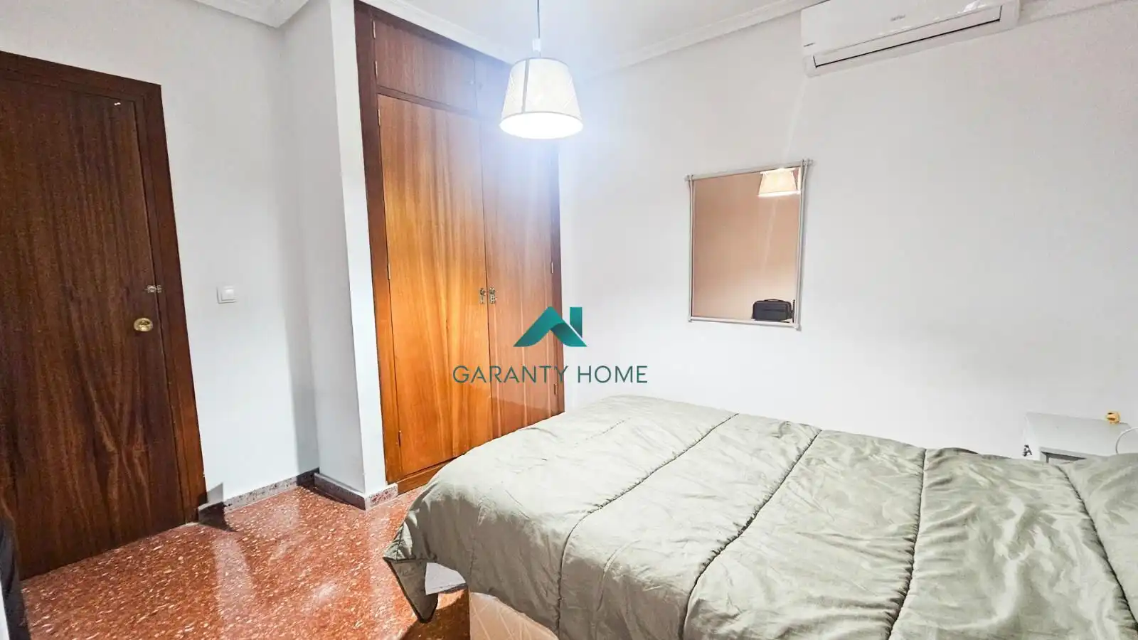 Schlafzimmer von Wohnung zur Miete in Jaén mit Klimaanlage, Heizung und Abstellraum
