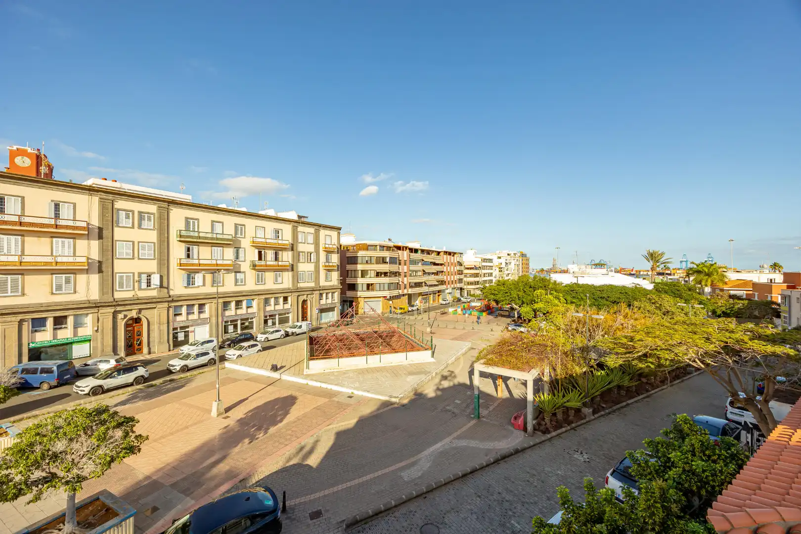 Vista exterior de Casa o xalet en venda en Las Palmas de Gran Canaria amb Parquet, Terrassa i Traster