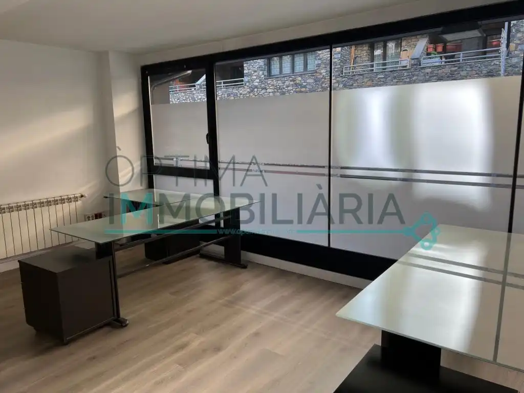 Business premises to rent in AD200, imagen 6