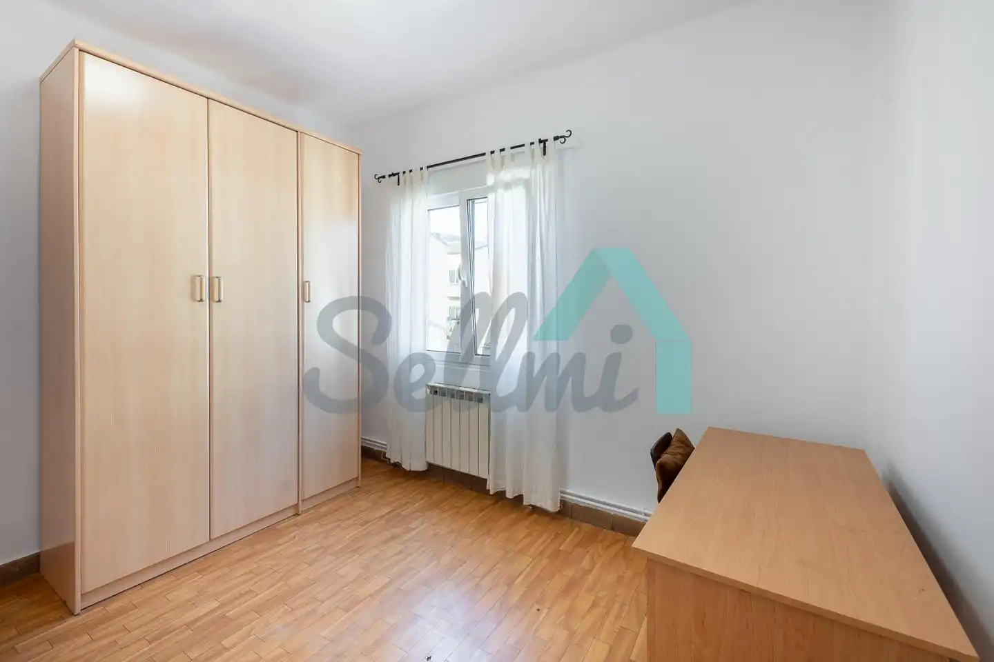 Habitación de Piso de alquiler en Oviedo  con Calefacción y Amueblado