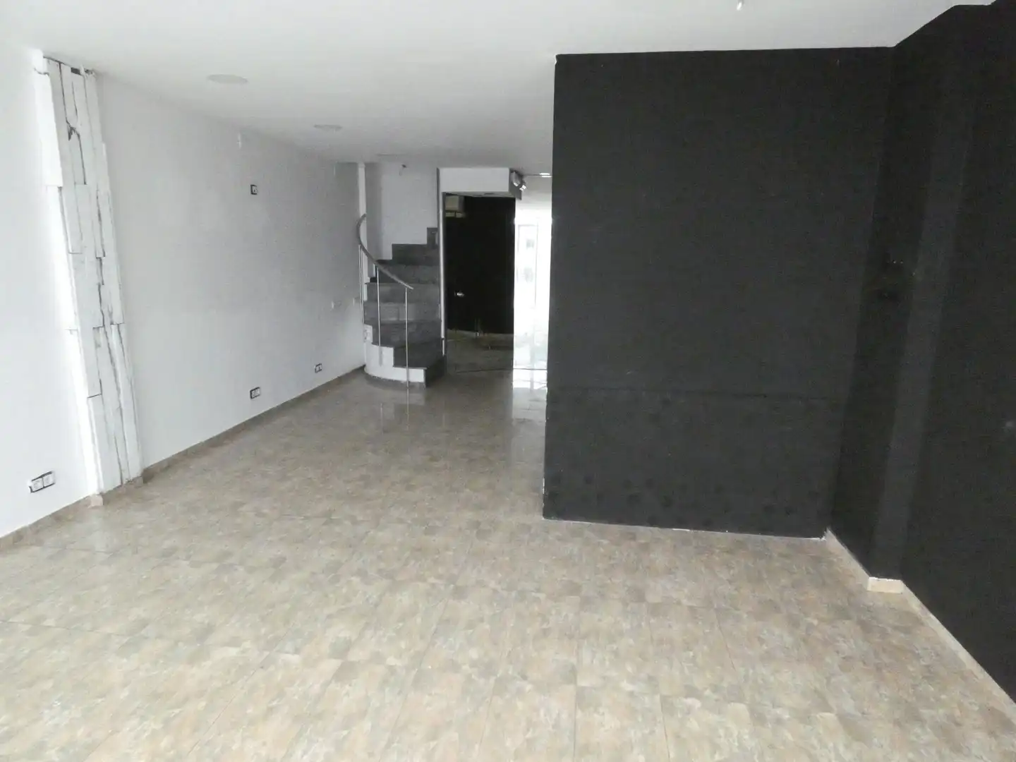 Local de alquiler en Cerdanyola del Vallès con Aire acondicionado