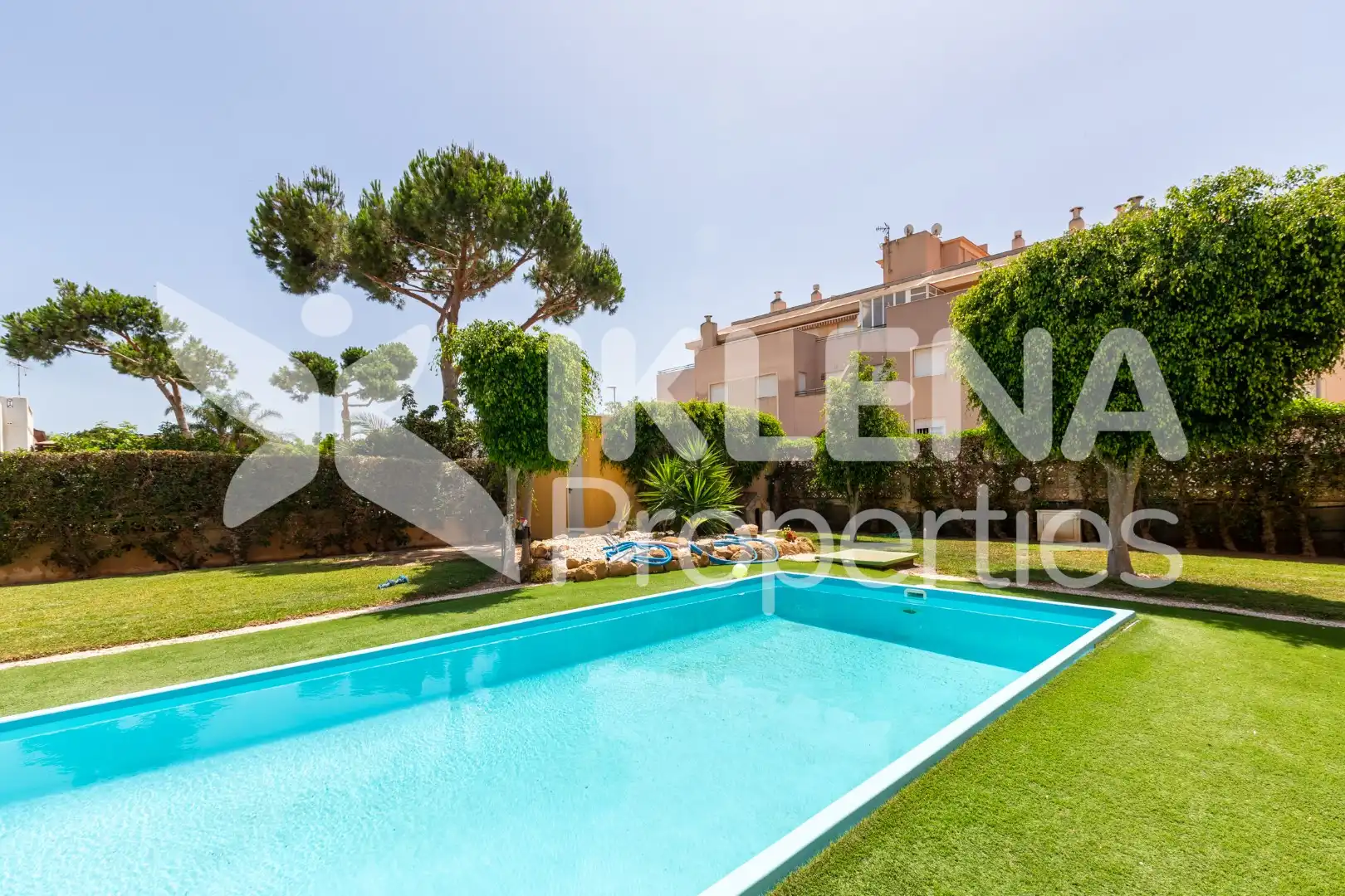 Garden of Houses for sale in Roquetas de Mar  with Air Conditioner, Private garden and Parquet flooring