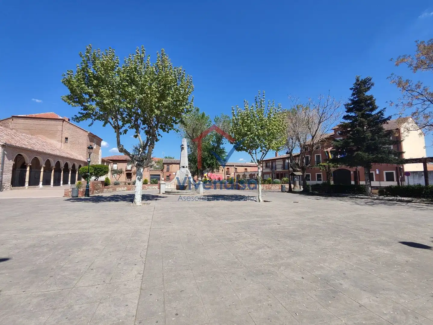 Vista exterior de Piso en venta en Alovera con Calefacción