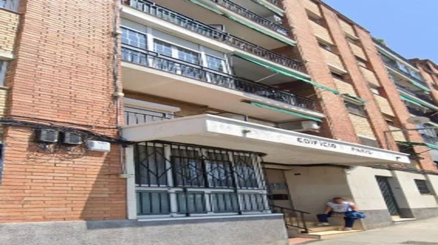 Vista exterior de Pis en venda en Sant Feliu de Llobregat