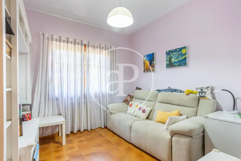 Sala de estar de Casa o chalet en venta en Paterna con Aire acondicionado, Calefacción y Jardín privado
