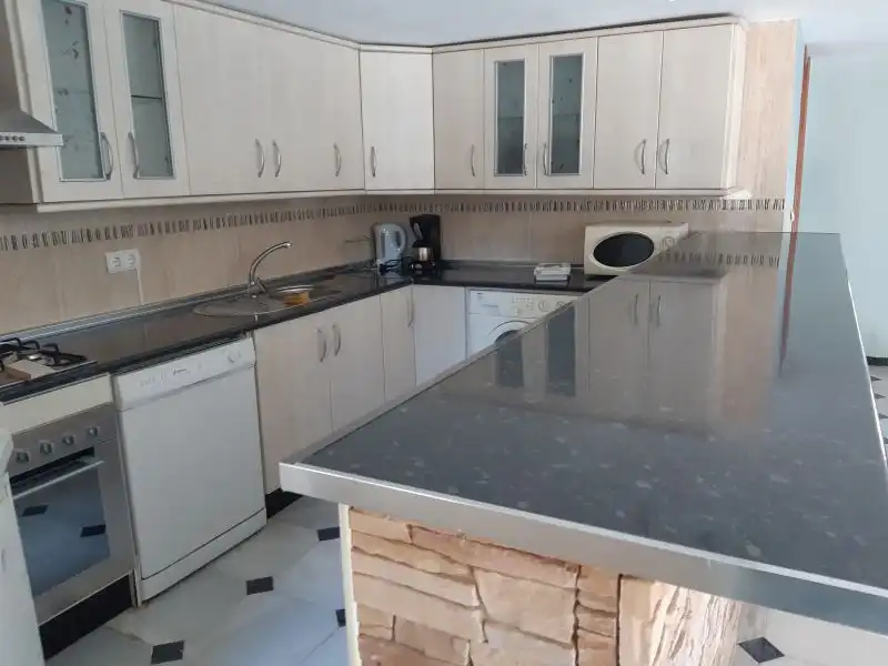 Cuina de Casa o xalet en venda en Mijas amb Aire condicionat, Jardí privat i Terrassa