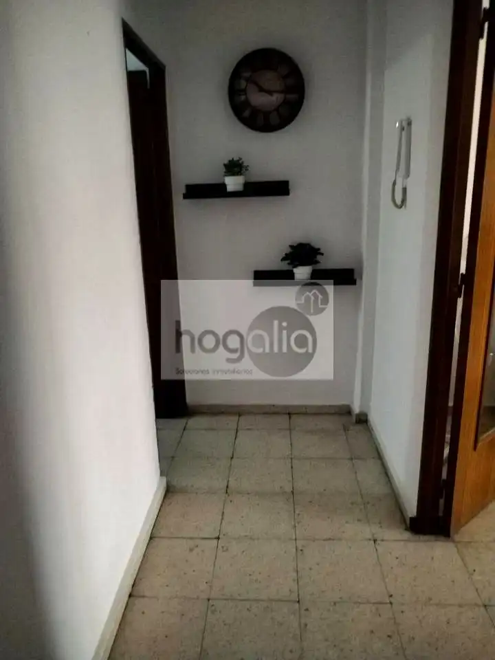Wohnung zur Miete in Sevilla mit Klimaanlage, Terrasse und Möbliert