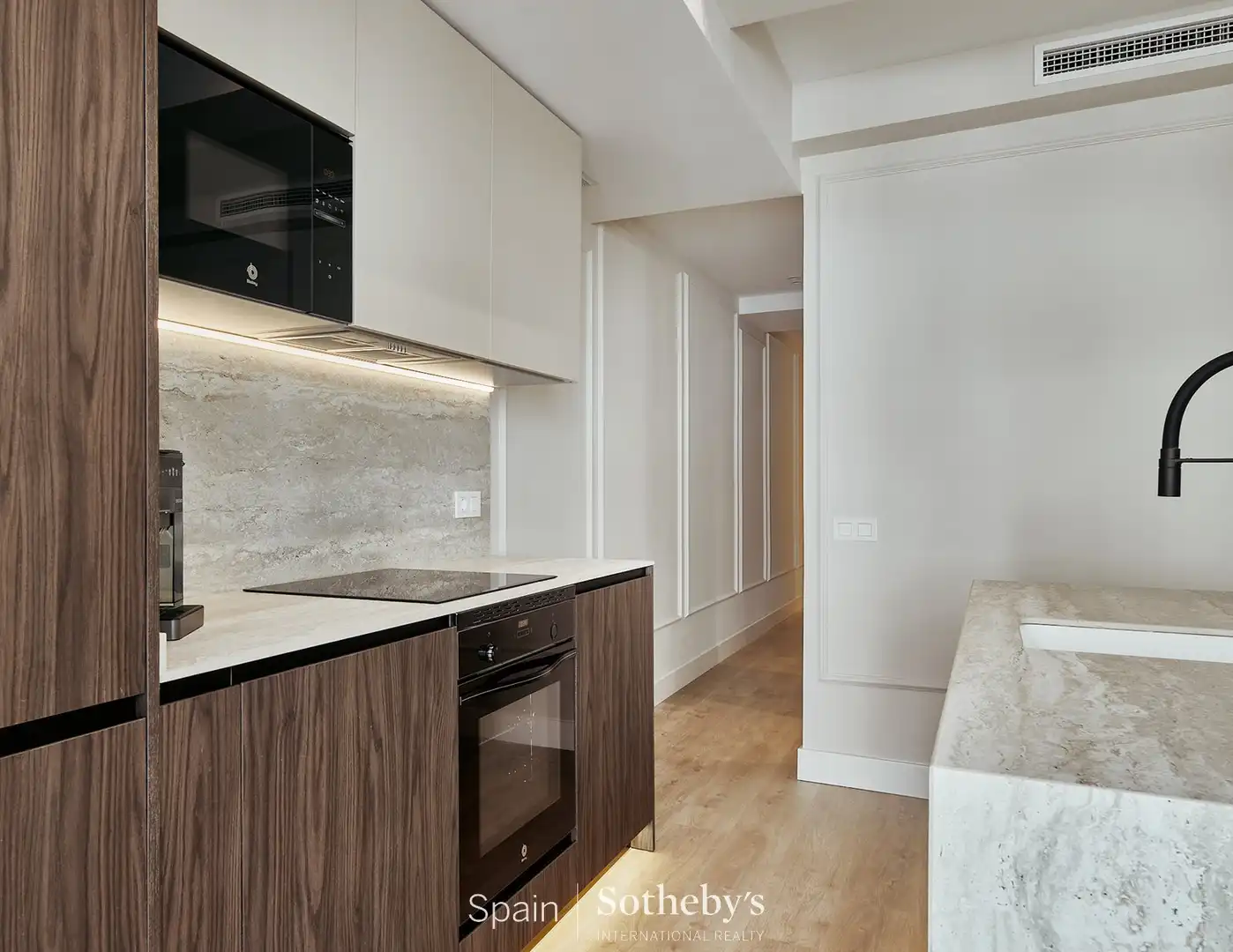 Cuina de Apartament en venda en Madrid amb Aire condicionat, Calefacció i Terrassa