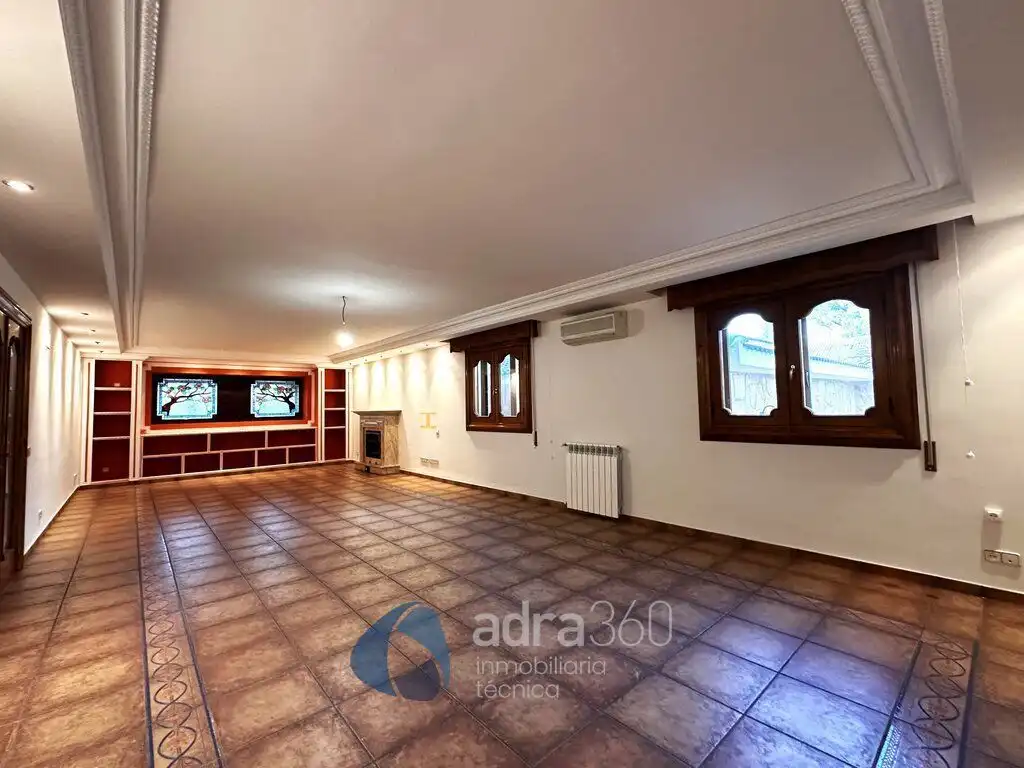 Houses for sale in Lardero  with Air Conditioner, Heating and Private garden