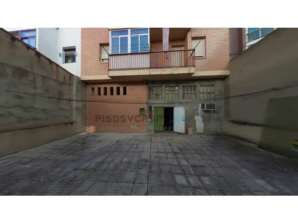 Vista exterior de Local en venta en Zaragoza con Amueblado