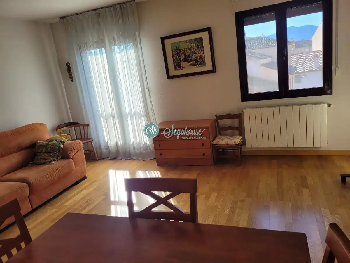 Living room of Flat for sale in Palazuelos de Eresma  with Heating, Storage room and Community pool
