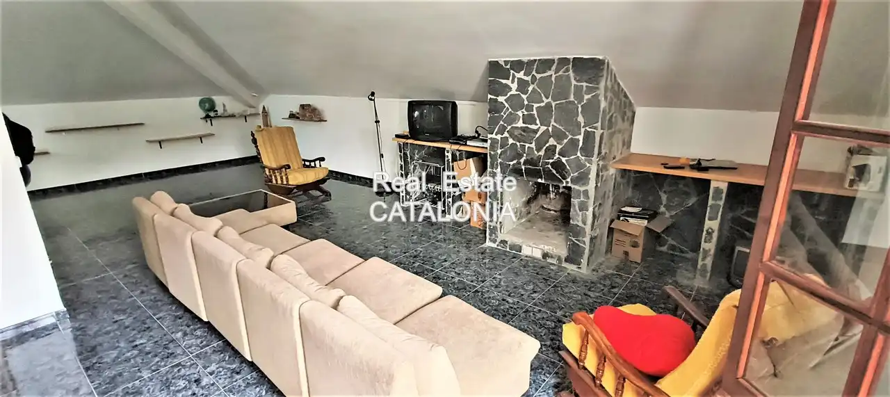 Sala d'estar de Casa o xalet en venda en Maçanet de la Selva amb Calefacció, Jardí privat i Terrassa