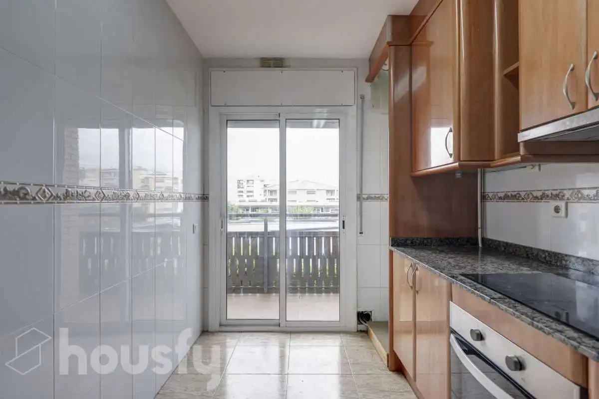 Cocina de Piso en venta en Pineda de Mar con Aire acondicionado, Terraza y Balcón