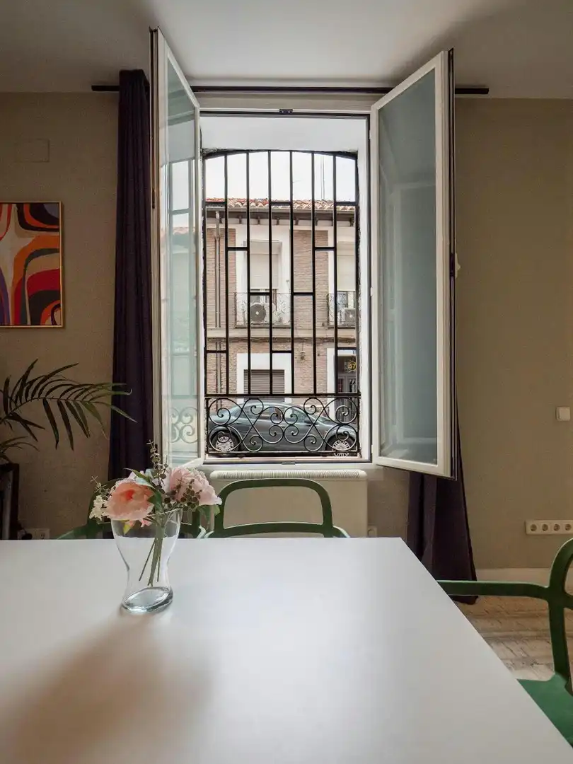 Balcony of Flat for rent in Madrid  with Air Conditioner, Heating and Furnished