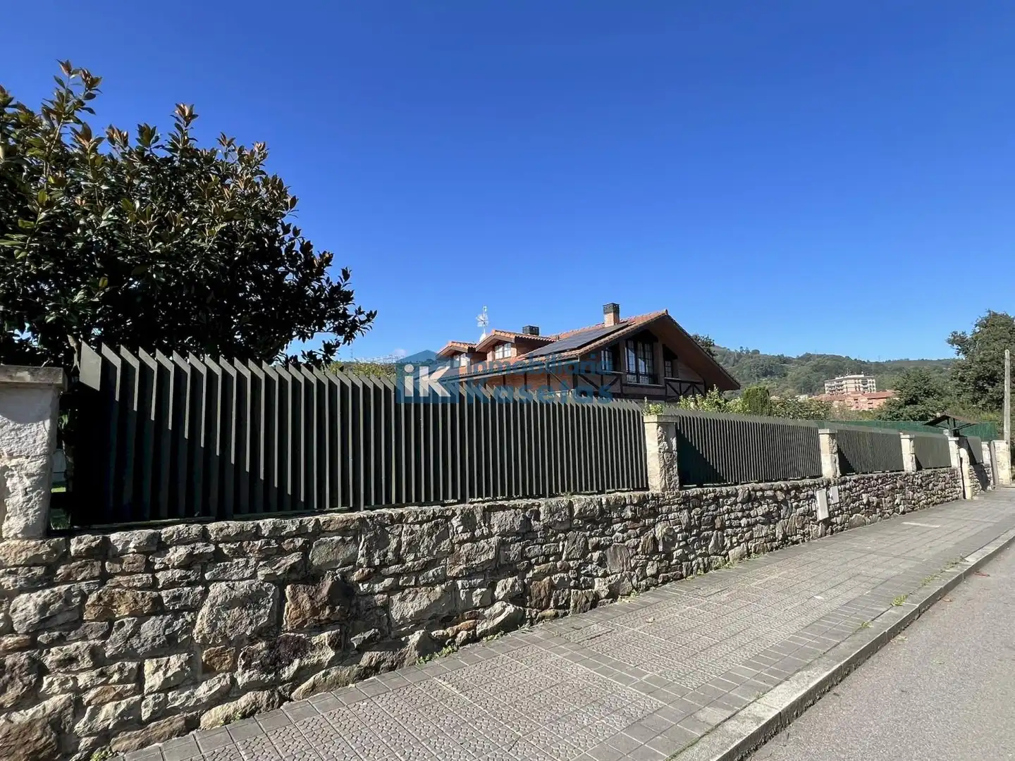 Exterior view of Houses for sale in Basauri   with Air Conditioner and Heating