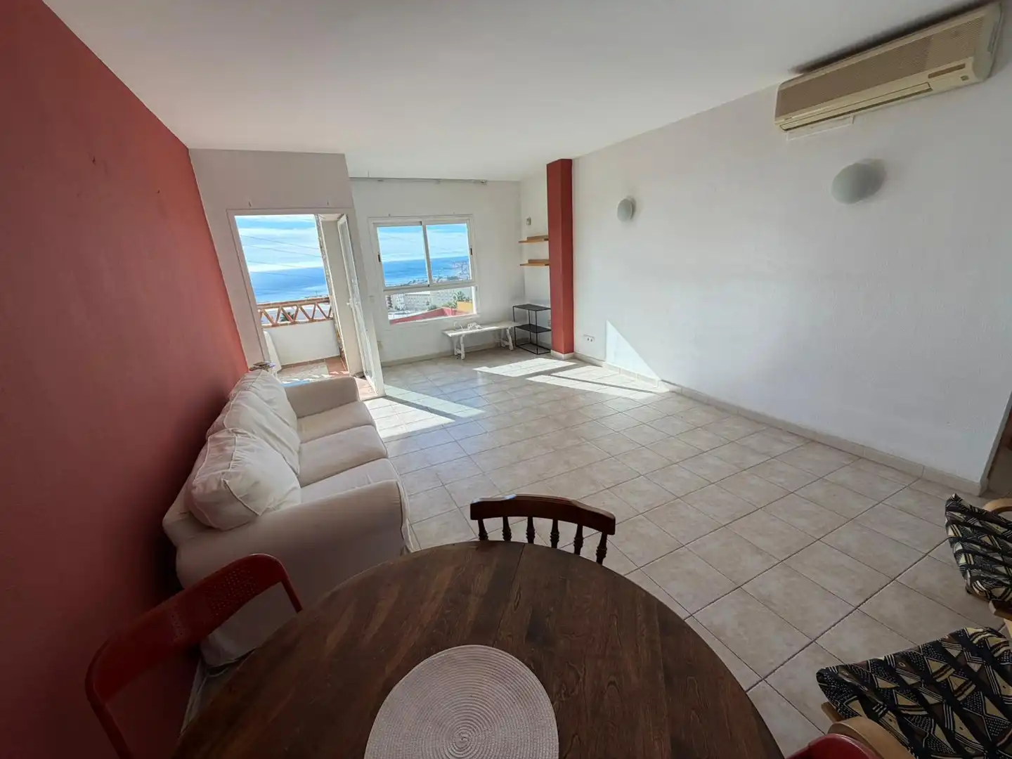 Living room of Flat for sale in Fuengirola  with Air Conditioner, Terrace and Community pool