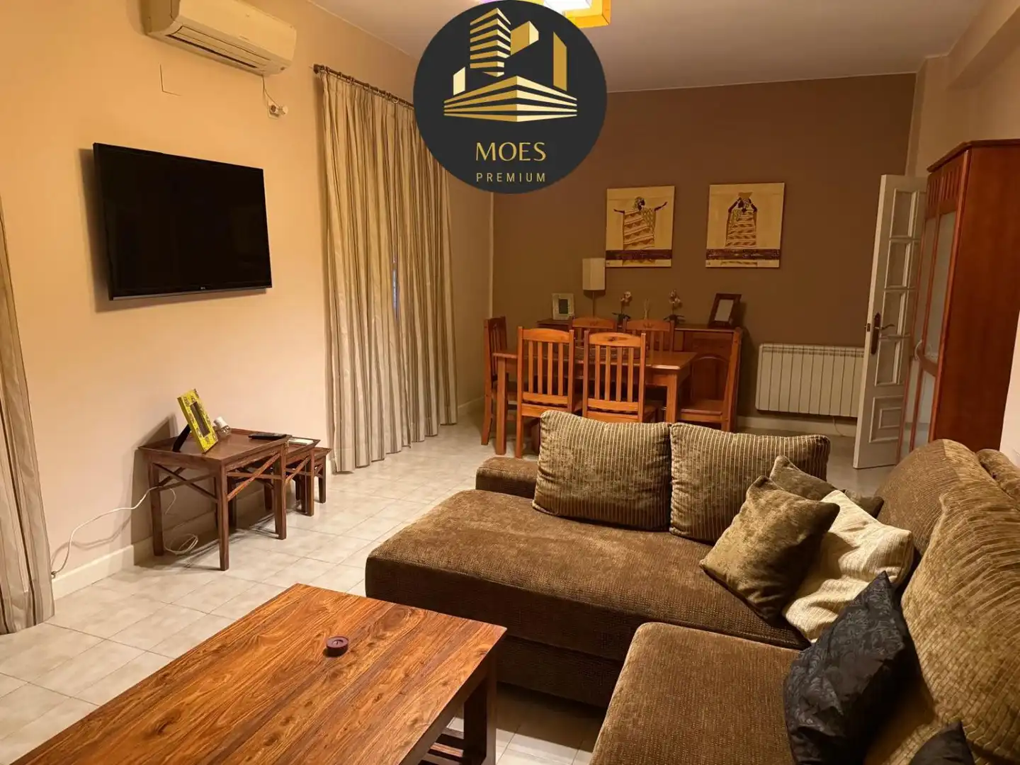 Living room of Houses for sale in Villacarrillo  with Air Conditioner, Private garden and Storage room